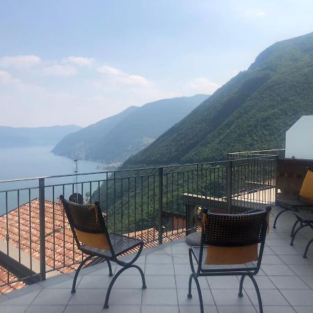 La Villetta In Residence Con Piscina E Vista Lago Parzanica Екстериор снимка