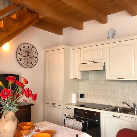 La Villetta In Residence Con Piscina E Vista Lago Parzanica Екстериор снимка