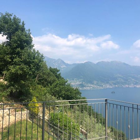 La Villetta In Residence Con Piscina E Vista Lago Parzanica Екстериор снимка