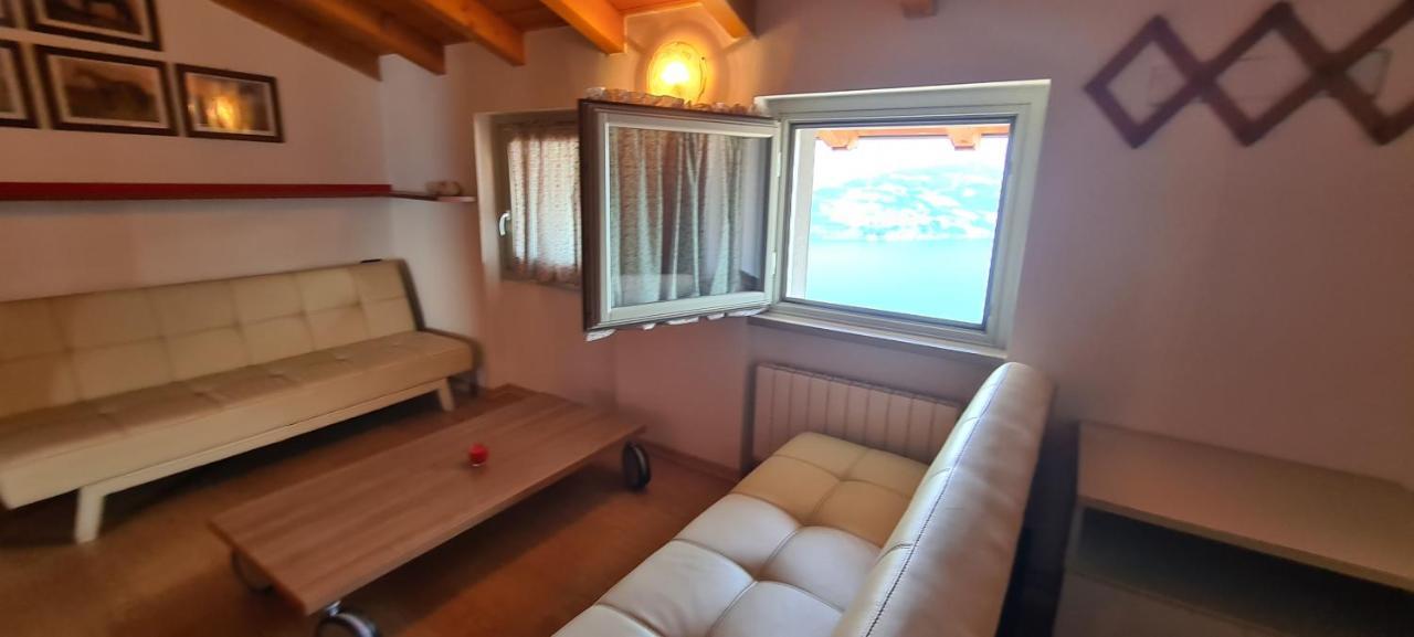 La Villetta In Residence Con Piscina E Vista Lago Parzanica Екстериор снимка