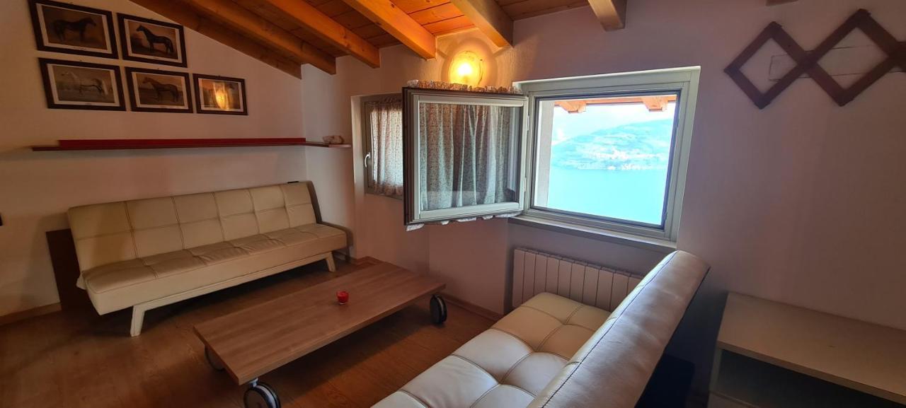 La Villetta In Residence Con Piscina E Vista Lago Parzanica Екстериор снимка