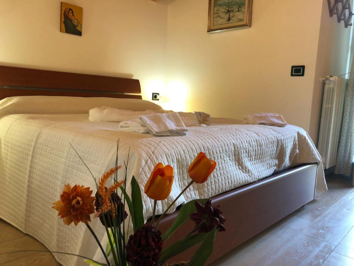 La Villetta In Residence Con Piscina E Vista Lago Parzanica Екстериор снимка