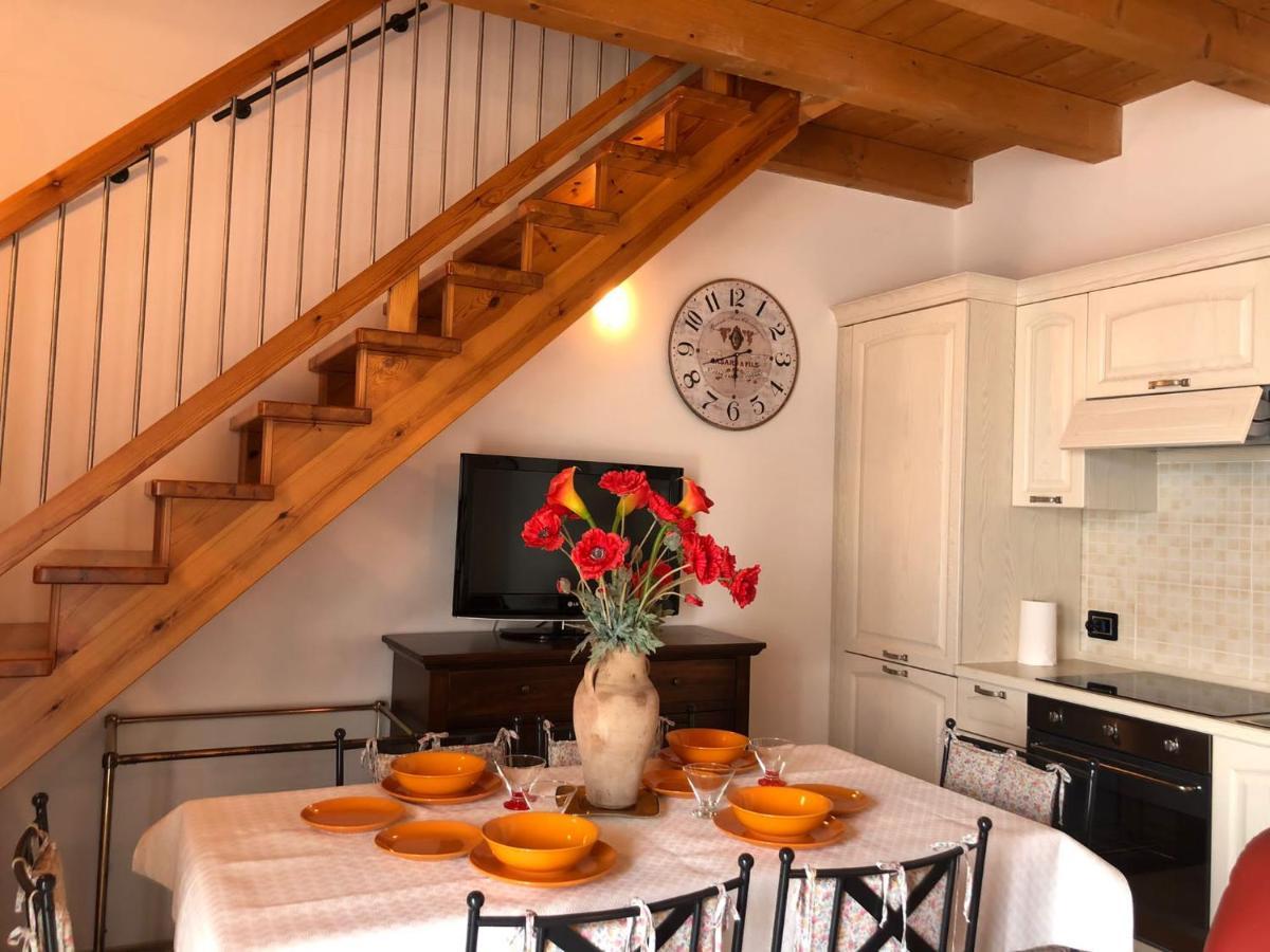 La Villetta In Residence Con Piscina E Vista Lago Parzanica Екстериор снимка